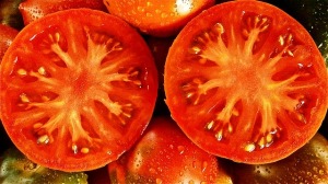 美肌対策のビタミン補給にトマトがおすすめ
