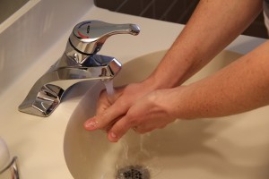 sink-400276_640　手洗い　水道　蛇口　洗面所