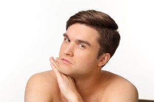 顎は男性ホルモンの影響を受けやすい場所！